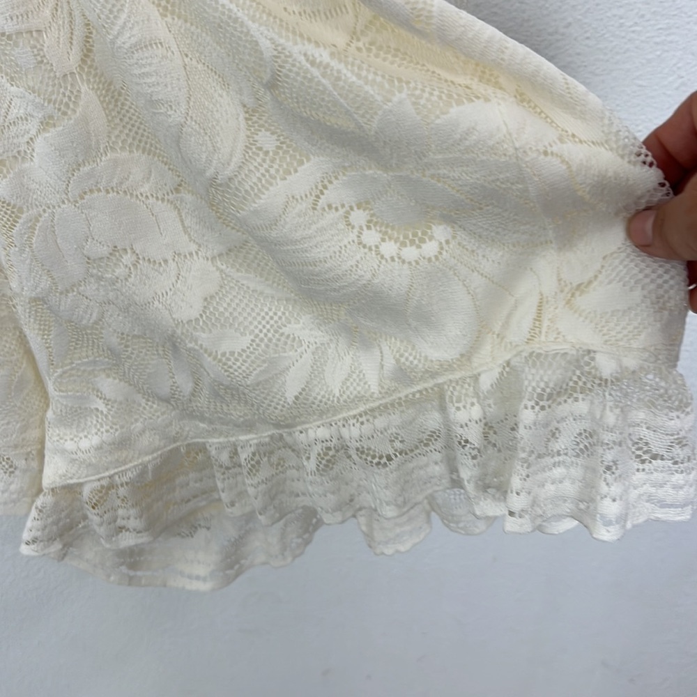 Show me your Mumu Loretta Bell Sleeve Romper Garden Party Lace Cream Sz … - Picture 6 of 7